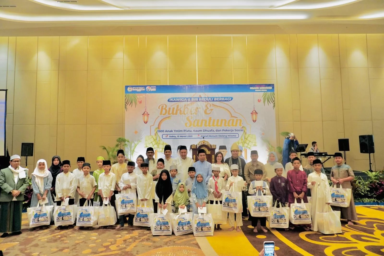 Grand Mercure Malang Mirama Bersama IKAWIGA & BRI Peduli Santuni 1.500 ANAK YATIM, KAUM Dhuafa dan Pekerja Sosial