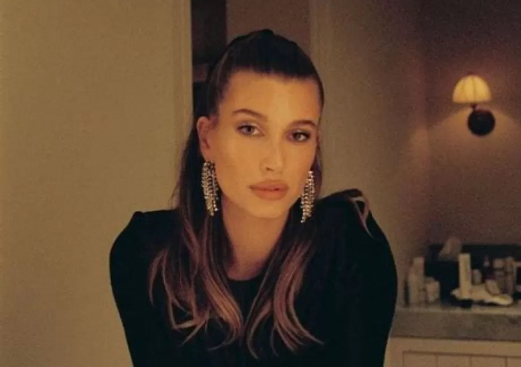 Hailey Bieber Kembali Derita Kista Ovarium, Ungkap Kondisi Tubuh Lewat Instagram
